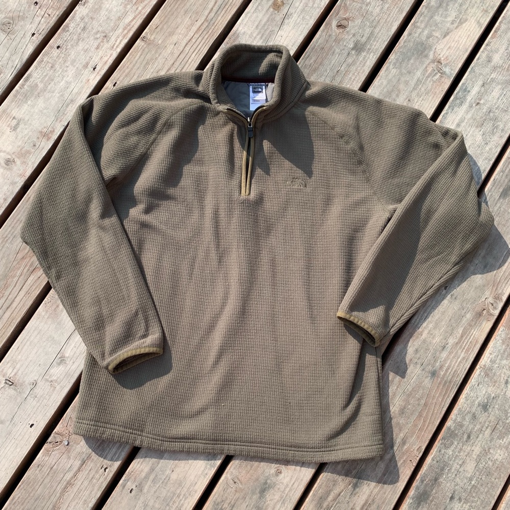 The North Face 1/4 zip Pullover Size L